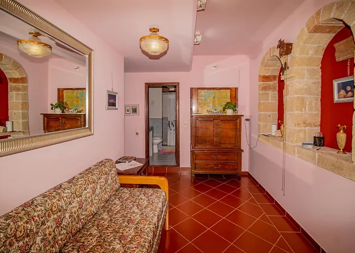 Private Art 50m From Sea 1-3 Per בית נופש *