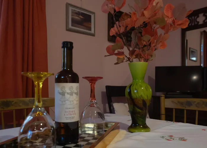 Private Art 50m From Sea 1-3 Per