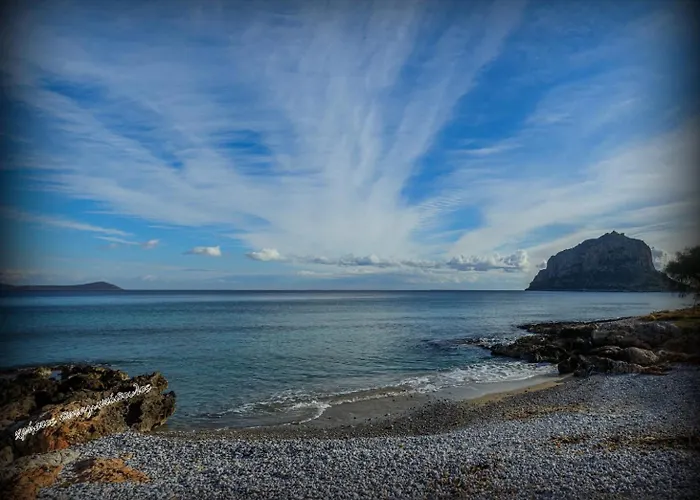 Private Art 50m From Sea 1-3 Per בית נופש *